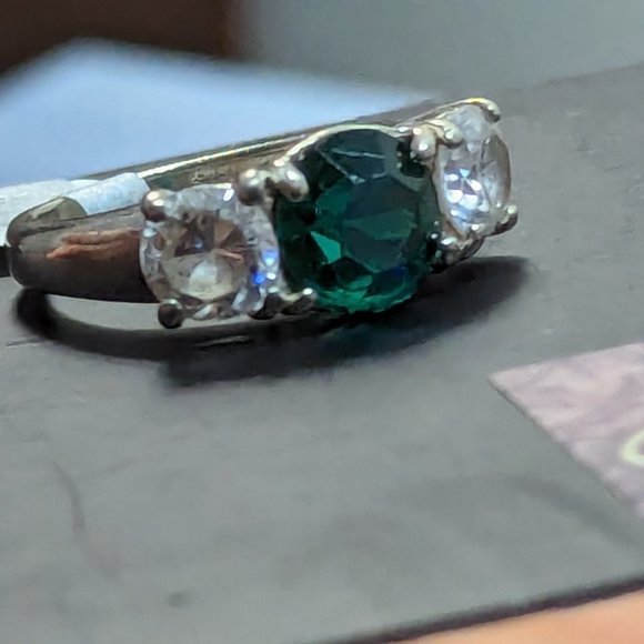 Promise ring Amazing Emerald Cz 1 Ct Green Ring Size 6 Exquisite Design Sterling - Picture 3 of 10